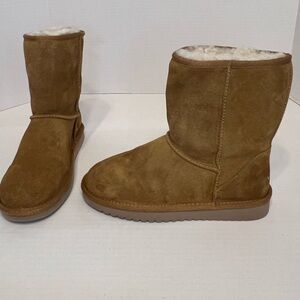 Koolaburra by UGG. Koola Short Boots In Chestnut Size 8